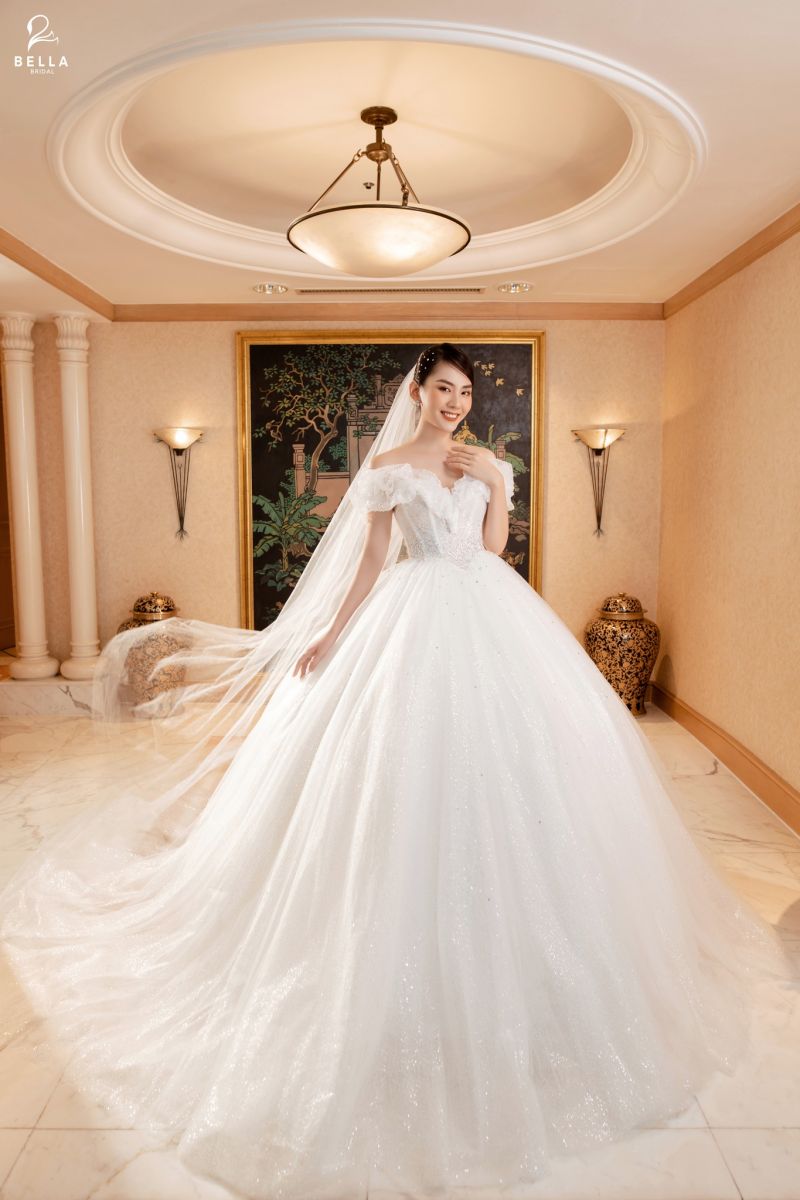 Váy cưới thiết kế Bella Elegant