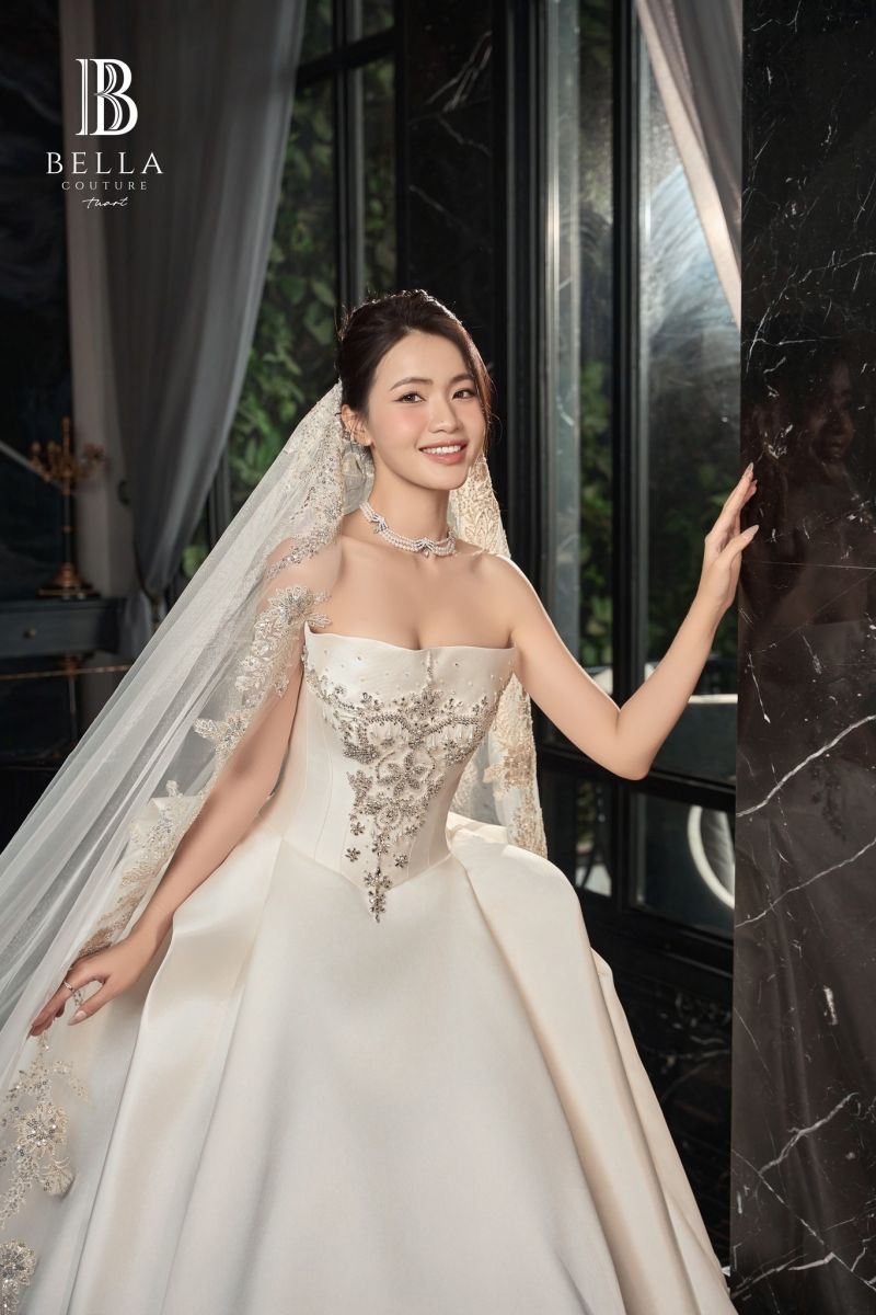 Váy cưới thiết kế Bella Elegant