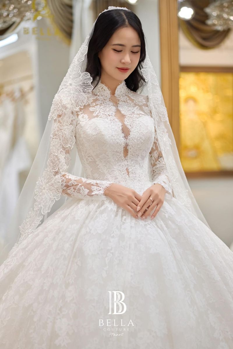 Váy Cưới Cổ Điển Châu Âu Sang Trọng Quý Phái Cho Cô Dâu Hiện Đại