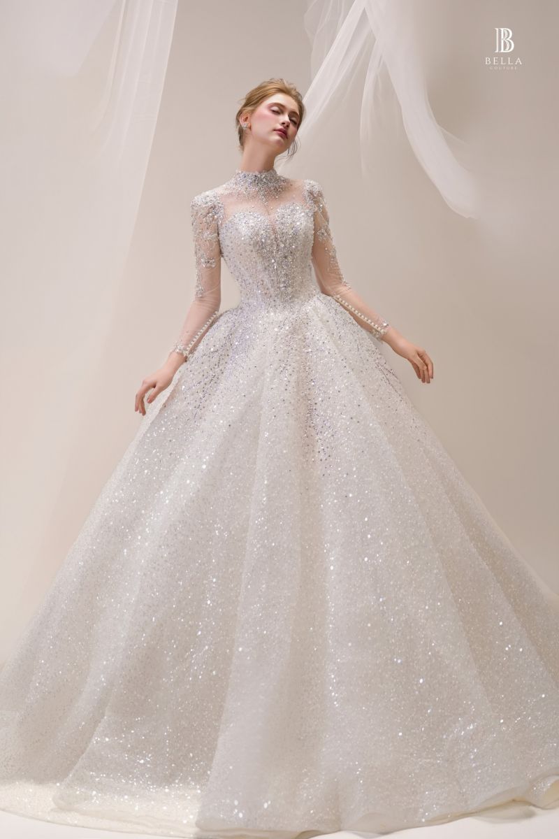 váy cưới xoè lộng lẫy