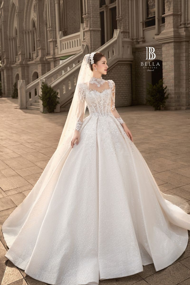 mẫu váy cưới hoàng gia