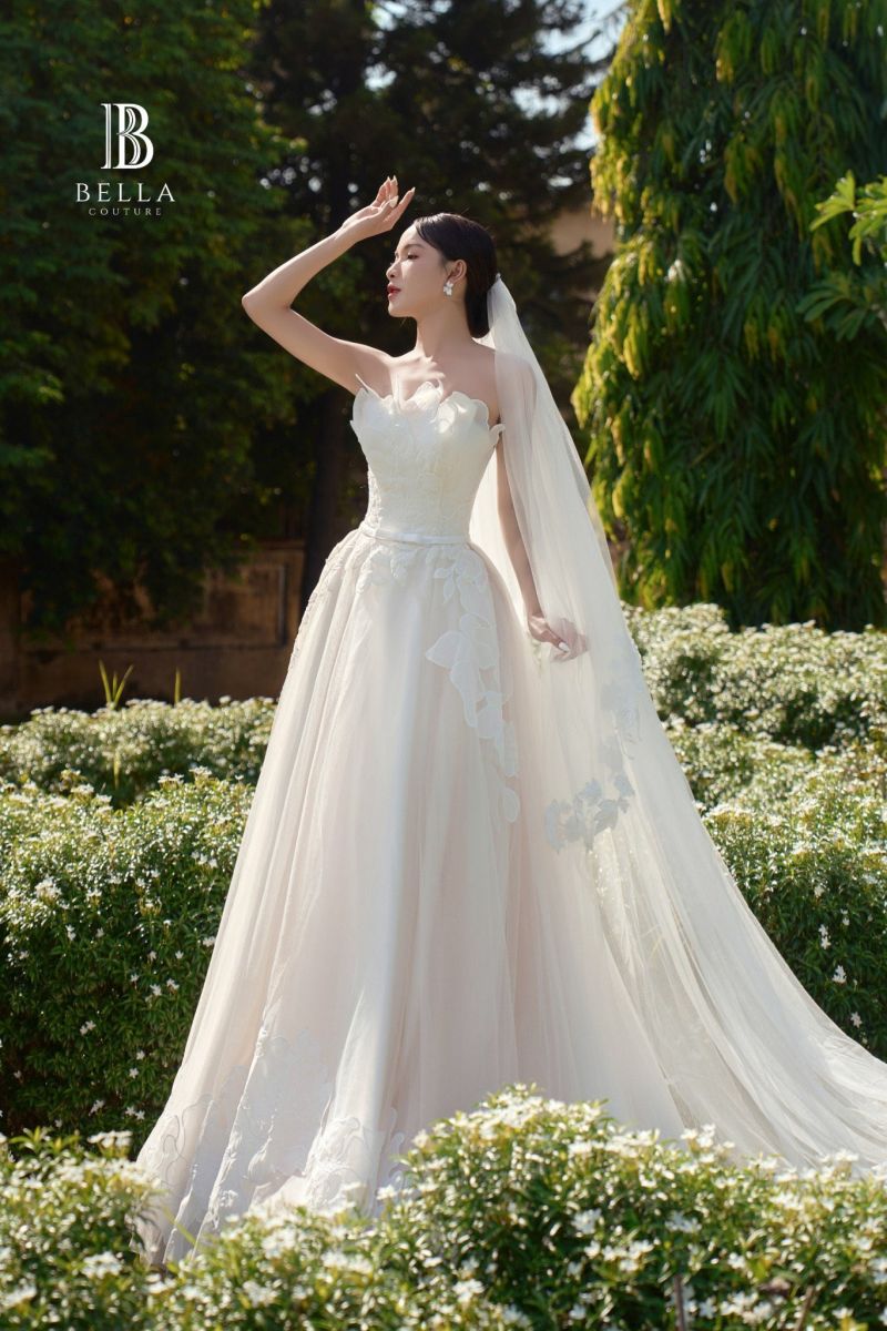 thuê váy cưới làm lễ gia tiên