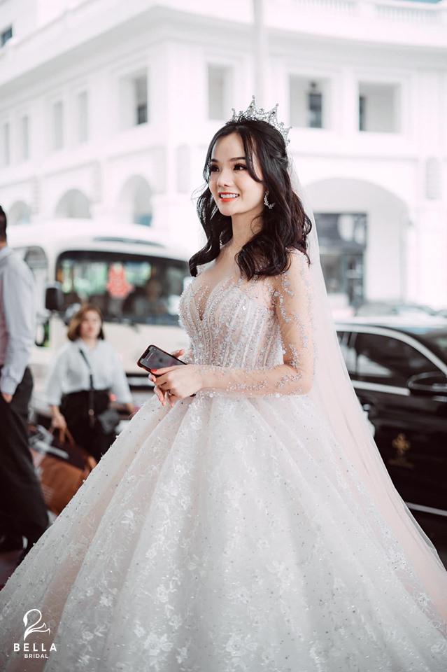 Địa điểm may váy cưới đẹp ở Hà Nội