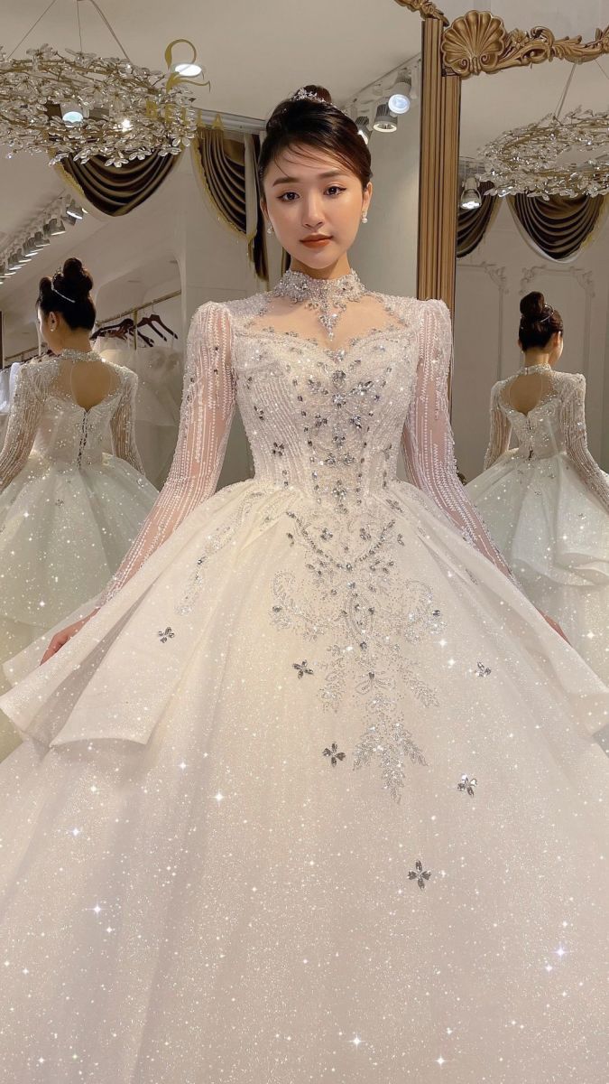 2 mẫu váy cưới chính thức của Đông Nhi vừa được hé lộ Thiết kế lộng lẫy  đẹp tuyệt trần lấy cảm hứng từ công nương Hoàng gia  Phong cách sao 