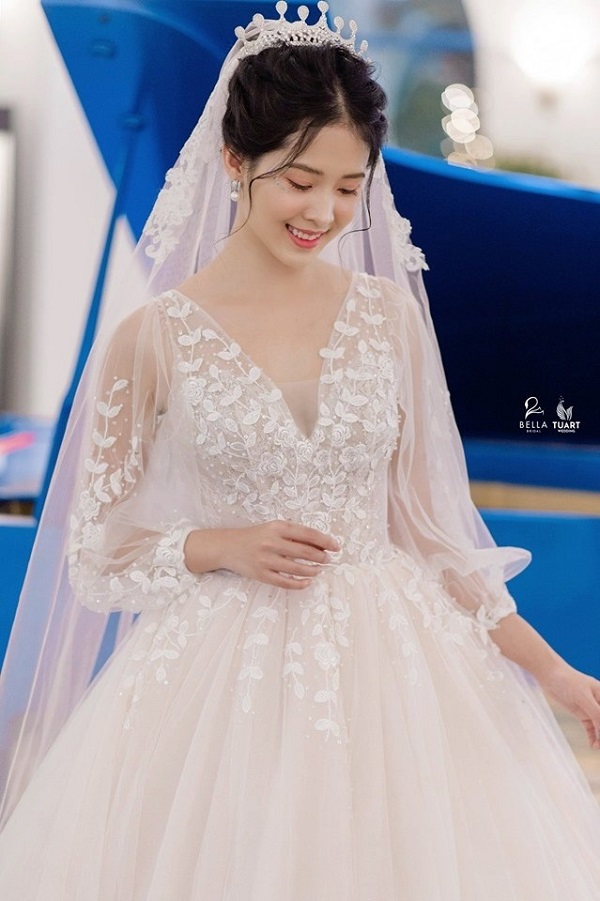 thuê váy cưới