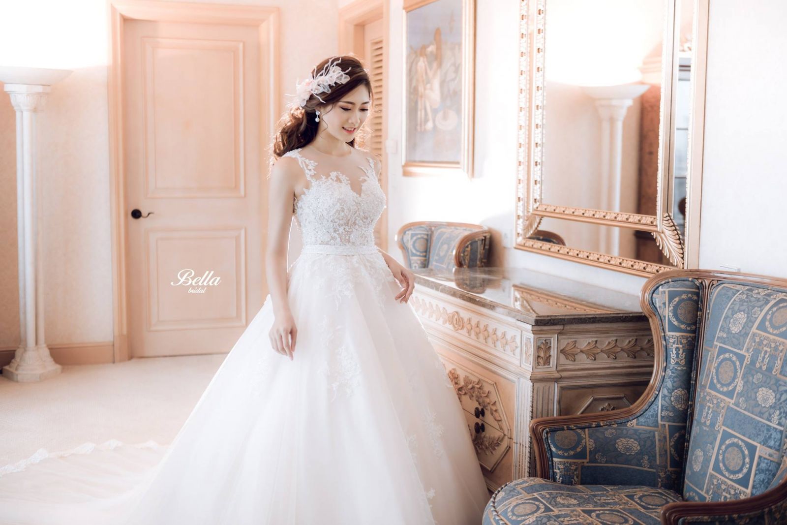 Top 30+ mẫu Váy cưới đi bàn đẹp nhất diện ngày trọng đại